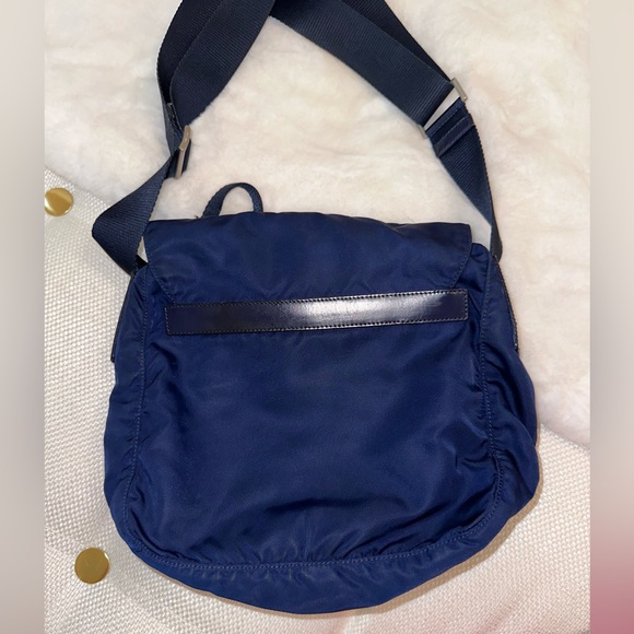 Prada crossbody bag navy re-nylon with pocket and buckle - Picture 3 of 12